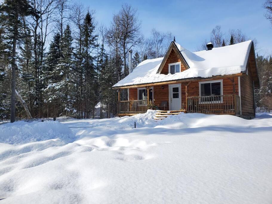 Chalet Riviere - Bord De Riviere - Romantique Saint-Alexis-des-Monts Exteriör bild