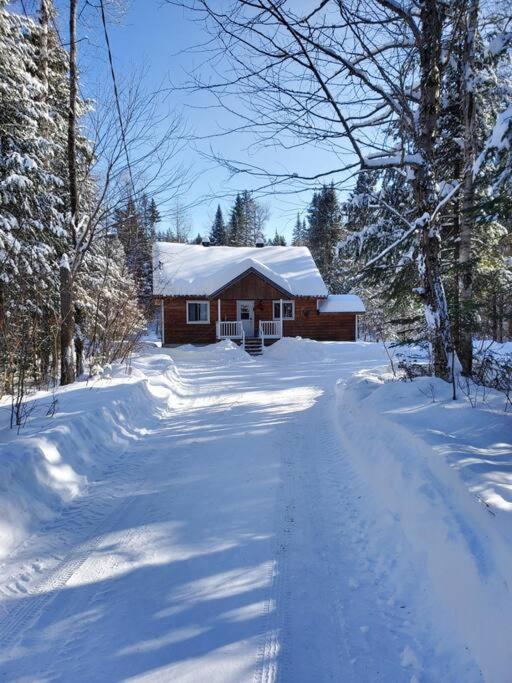 Chalet Riviere - Bord De Riviere - Romantique Saint-Alexis-des-Monts Exteriör bild